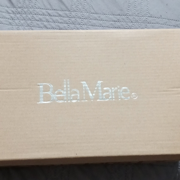 Shoes - Picture 1 of 3